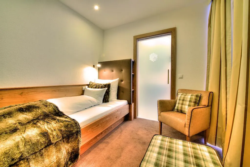 ****  Hotel Garni Urezza ايشجل النمسا