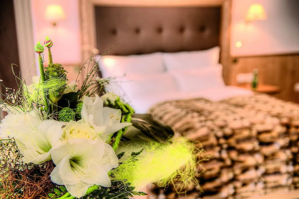 Hotel Garni Urezza ايشجل 4*,  النمسا